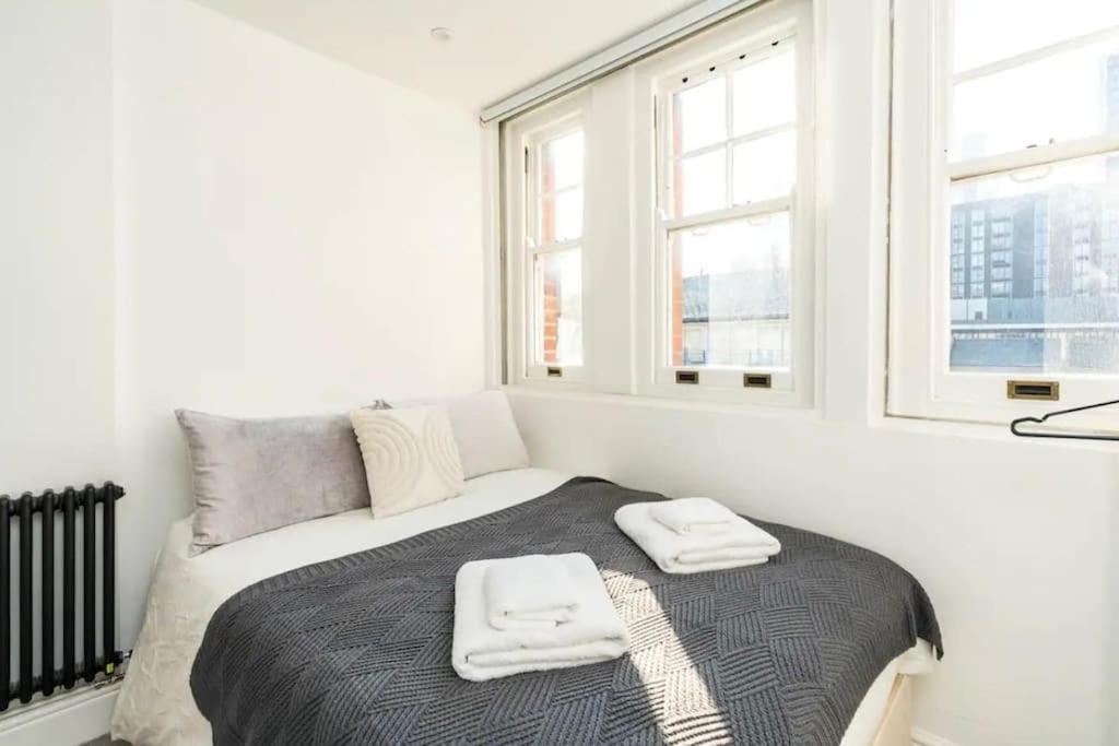 3 X Bedroom Riverside Flat With Hot Tub On Roof Terrace London Exterior foto