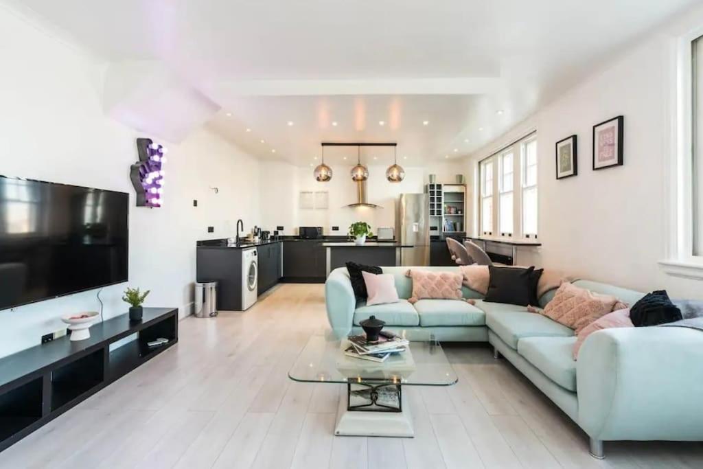 3 X Bedroom Riverside Flat With Hot Tub On Roof Terrace London Exterior foto