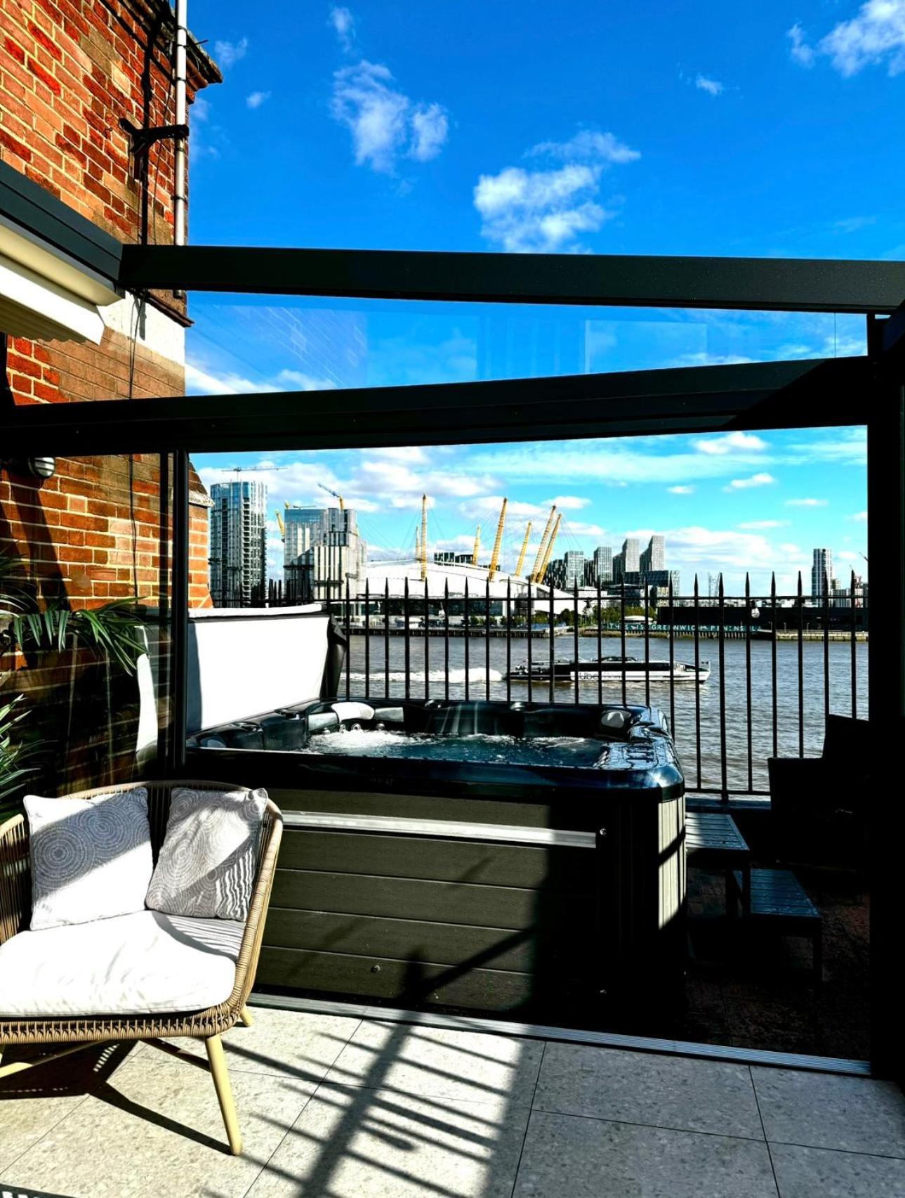 3 X Bedroom Riverside Flat With Hot Tub On Roof Terrace London Exterior foto